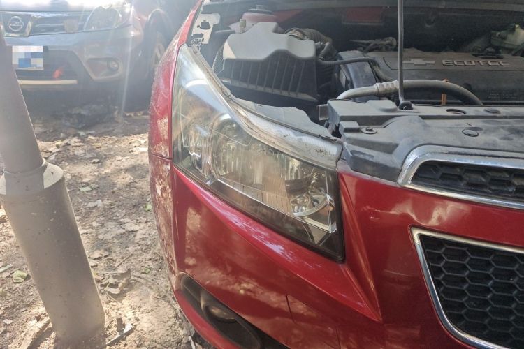 Used Chevrolet Cruze 2013 1.6L SE MT Right Front Headlight