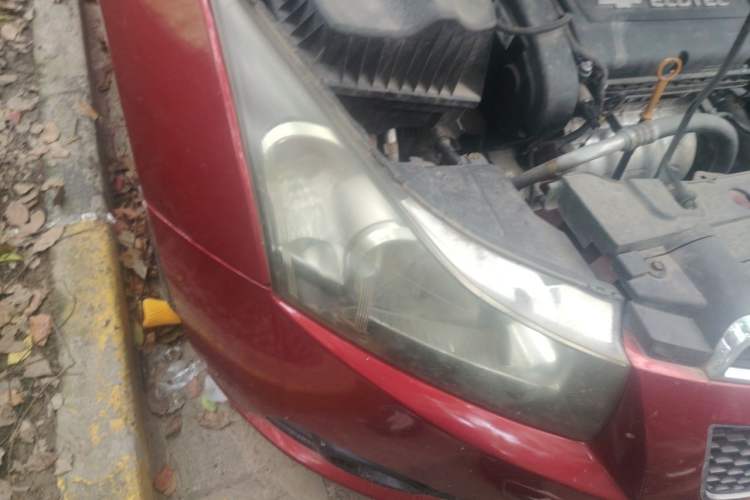 Used Chevrolet Cruze 2013 Hatchback 1.6L Automatic Luxury Model Right Front Headlight