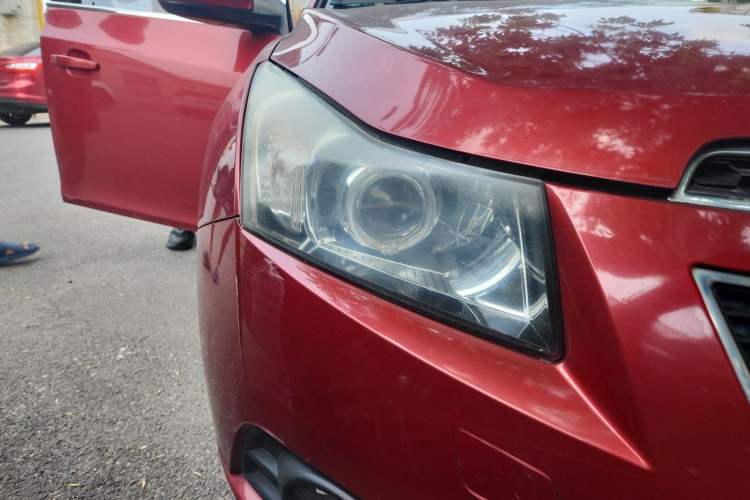 Used Chevrolet Cruze 2013 1.8L SE AT Right Front Headlight