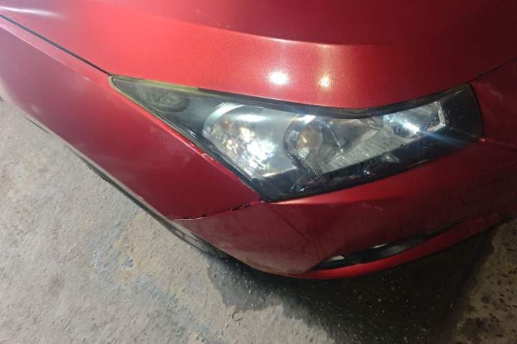 Used Chevrolet Cruze 2013 Hatchback 1.6L Manual Luxury Model Right Front Headlight