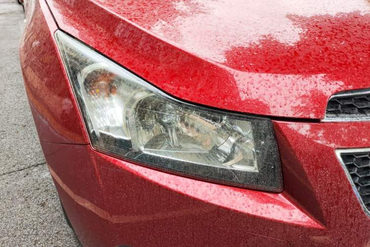 Used Chevrolet Cruze 2013 Hatchback 1.6L Manual Luxury Model Right Front Headlight