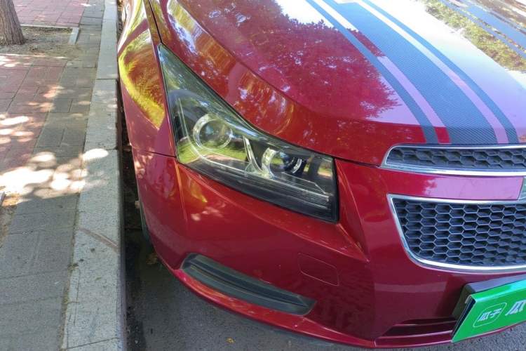 Used Chevrolet Cruze 2013 1.6L SL MT Right Front Headlight