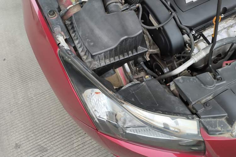 Used Chevrolet Cruze 2013 1.6L SL Sunroof Edition MT Right Front Headlight