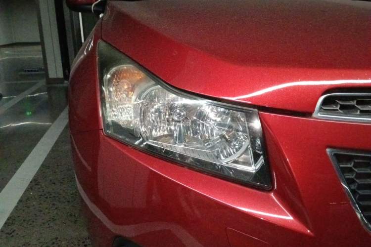 Used Chevrolet Cruze 2013 1.6L SL MT Right Front Headlight