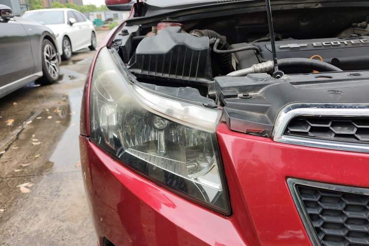 Used Chevrolet Cruze 2013 1.6L SL MT Right Front Headlight