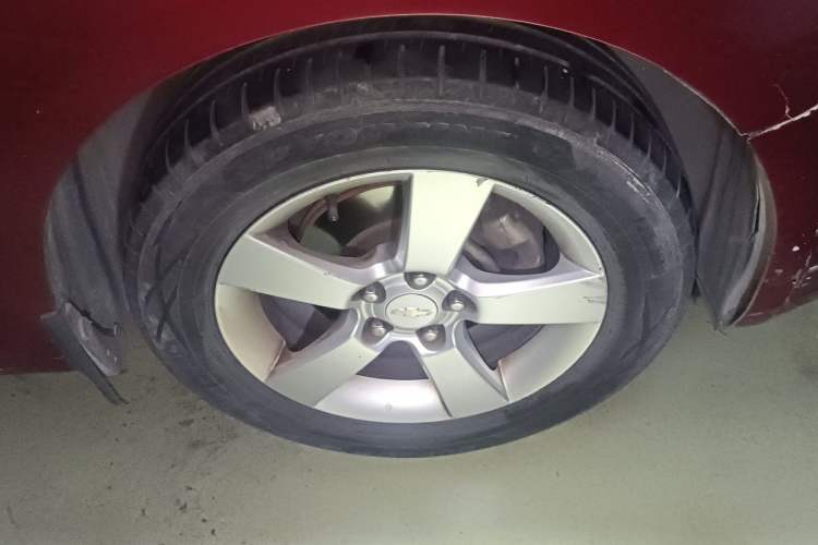 Used Chevrolet Cruze 2013 1.8L SE AT Right Front Wheel Hub