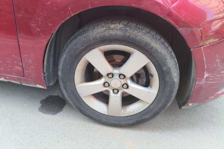 Used Chevrolet Cruze 2013 1.6L SE MT Right Front Wheel Hub