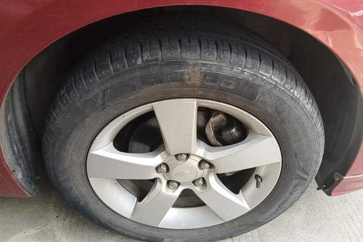 Used Chevrolet Cruze 2013 1.6L SL Grand Edition Automatic Right Front Wheel Hub