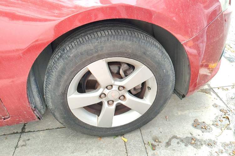 Used Chevrolet Cruze 2013 1.6L SE MT Right Front Wheel Hub