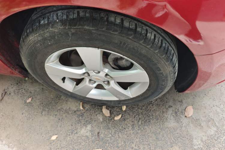 Used Chevrolet Cruze 2013 1.8L SE AT Right Front Wheel Hub