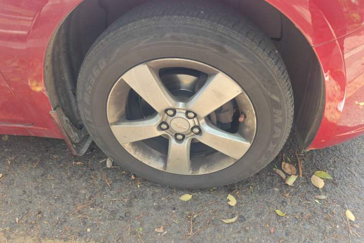Used Chevrolet Cruze 2013 1.8L SE AT Right Front Wheel Hub
