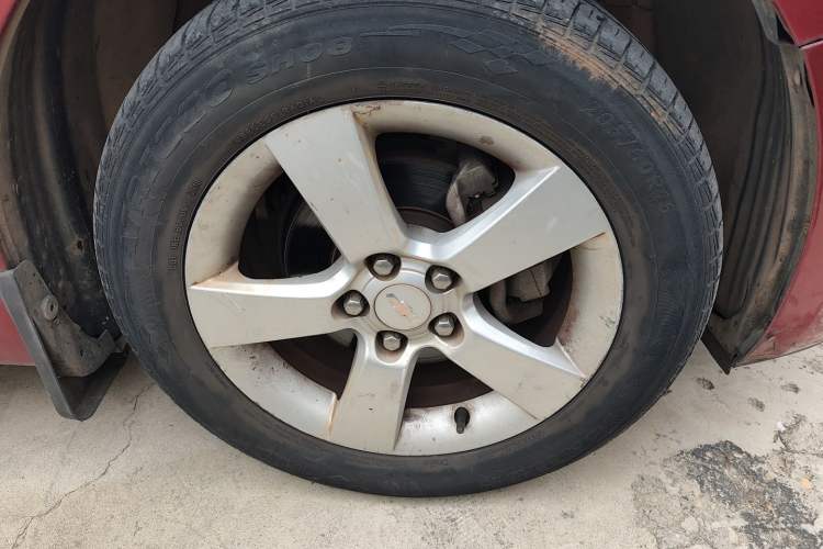 Used Chevrolet Cruze 2013 1.6L SE AT Right Front Wheel Hub