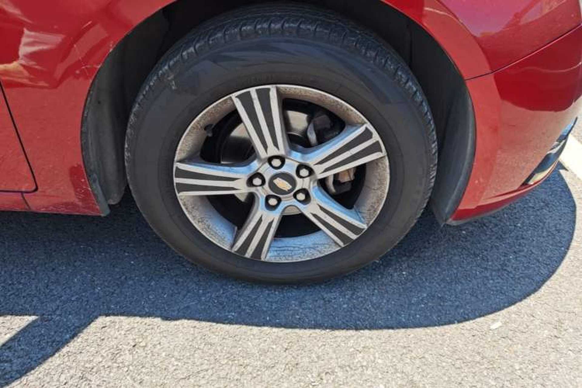 Used Chevrolet Cruze 2013 1.8L SE AT Right Front Wheel Hub