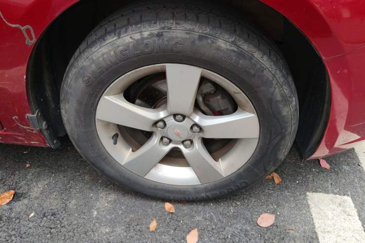 Used Chevrolet Cruze 2013 1.8L SE AT Right Front Wheel Hub