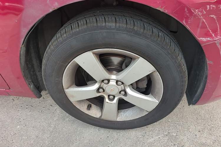 Used Chevrolet Cruze 2013 1.8L SE AT Right Front Wheel Hub