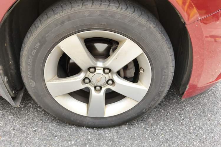 Used Chevrolet Cruze 2013 1.8L SE AT Right Front Wheel Hub