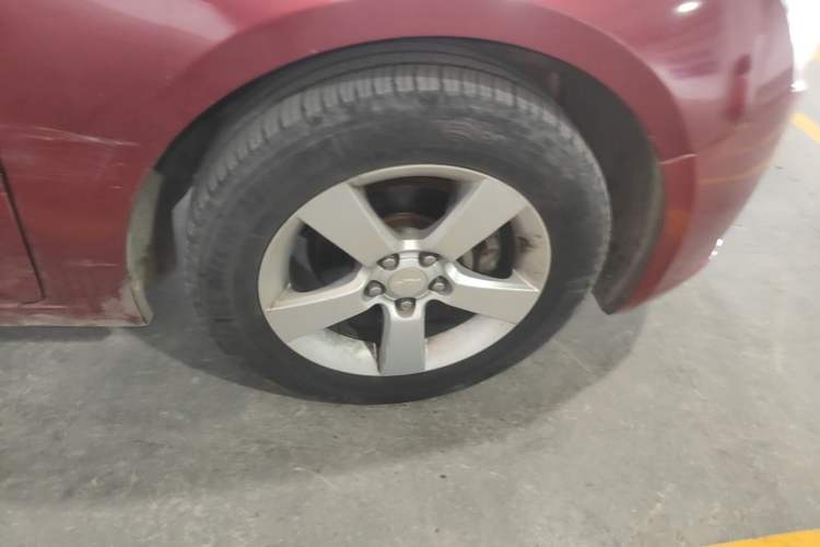 Used Chevrolet Cruze 2013 1.8L SE AT Right Front Wheel Hub