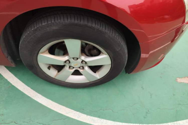 Used Chevrolet Cruze 2013 1.8L SE AT Right Front Wheel Hub