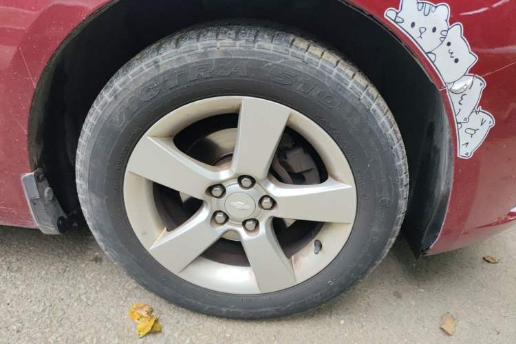 Used Chevrolet Cruze 2013 1.6L SE AT Right Front Wheel Hub