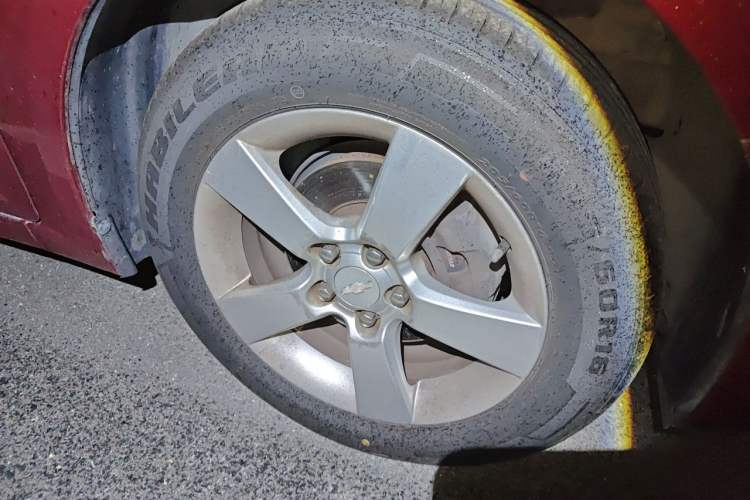 Used Chevrolet Cruze 2013 1.6L SE AT Right Front Wheel Hub