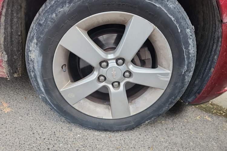 Used Chevrolet Cruze 2013 1.8L SE AT Right Front Wheel Hub