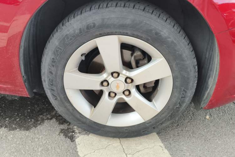 Used Chevrolet Cruze 2013 1.8L SE AT Right Front Wheel Hub