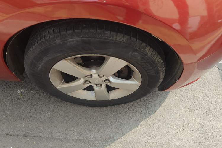 Used Chevrolet Cruze 2013 1.6L SL Grand Edition Automatic Right Front Wheel Hub