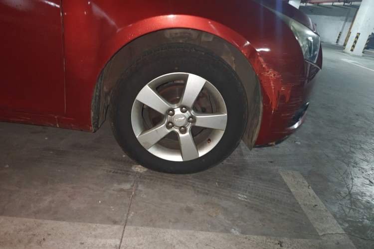 Used Chevrolet Cruze 2013 1.8L SE AT Right Front Wheel Hub