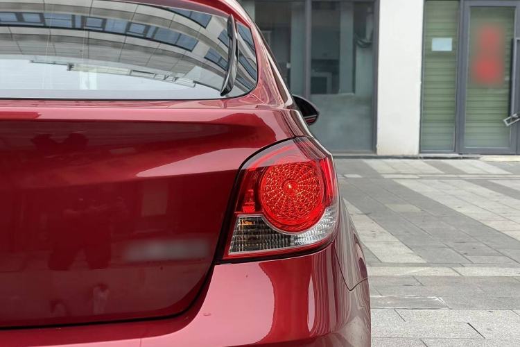 Used Chevrolet Cruze 2013 Hatchback 1.6L Automatic Luxury Model Right Rear Taillight