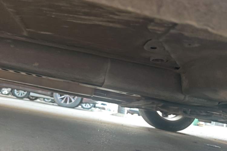 Used Chevrolet Cruze 2013 Hatchback 1.6L Automatic Luxury Model Right Side Sill