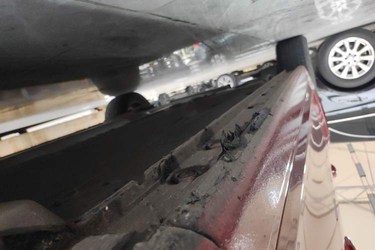 Used Chevrolet Cruze 2013 Hatchback 1.6L Automatic Luxury Model Right Side Sill