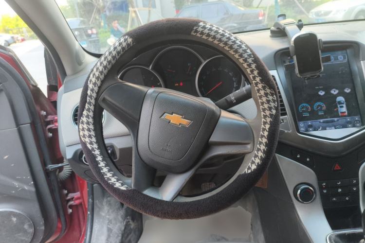 Used Chevrolet Cruze 2013 1.6L SE MT Steering Wheel
