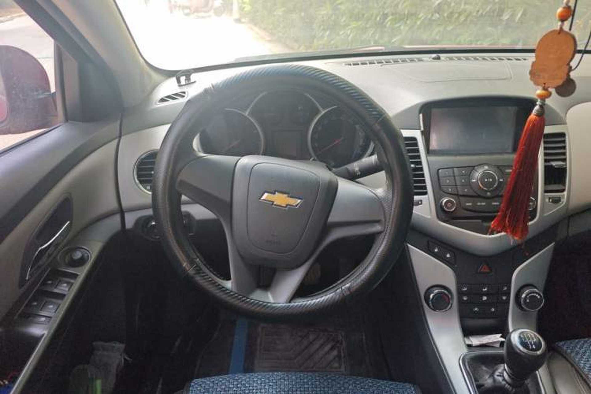 Used Chevrolet Cruze 2013 1.6L SL MT Steering Wheel