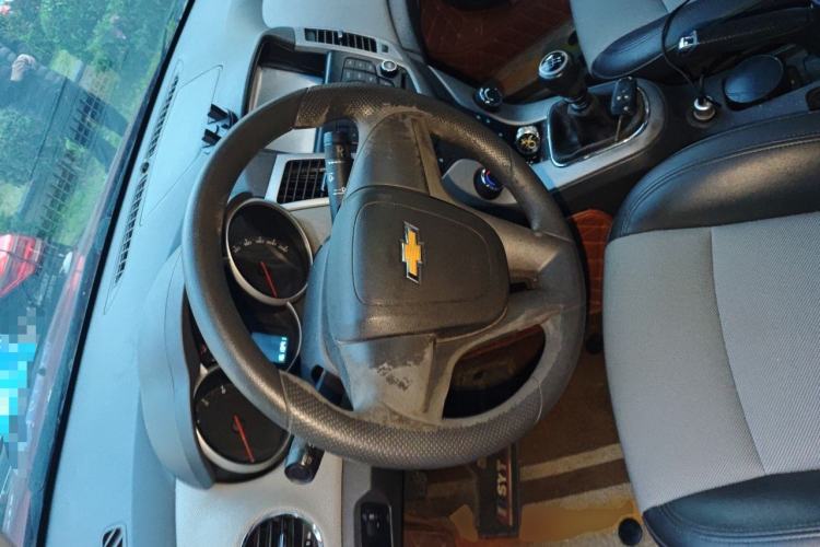 Used Chevrolet Cruze 2013 1.6L SE MT Steering Wheel
