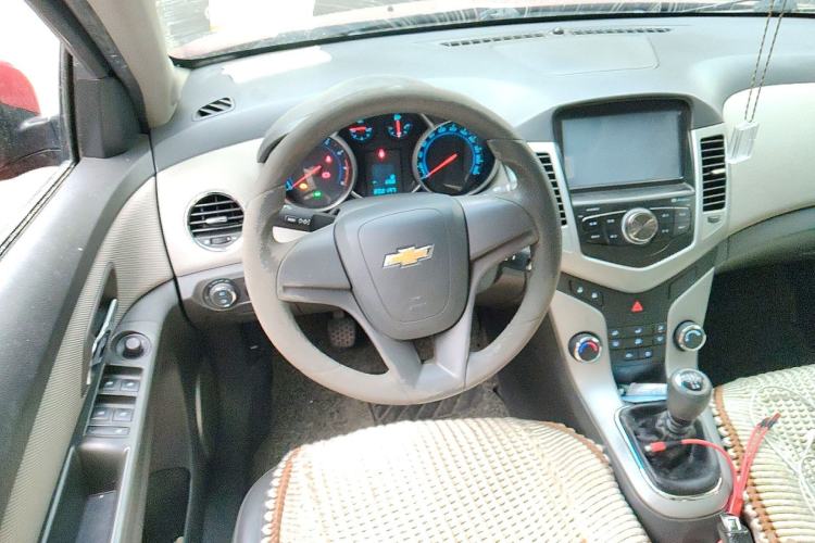 Used Chevrolet Cruze 2013 1.6L SE MT Steering Wheel