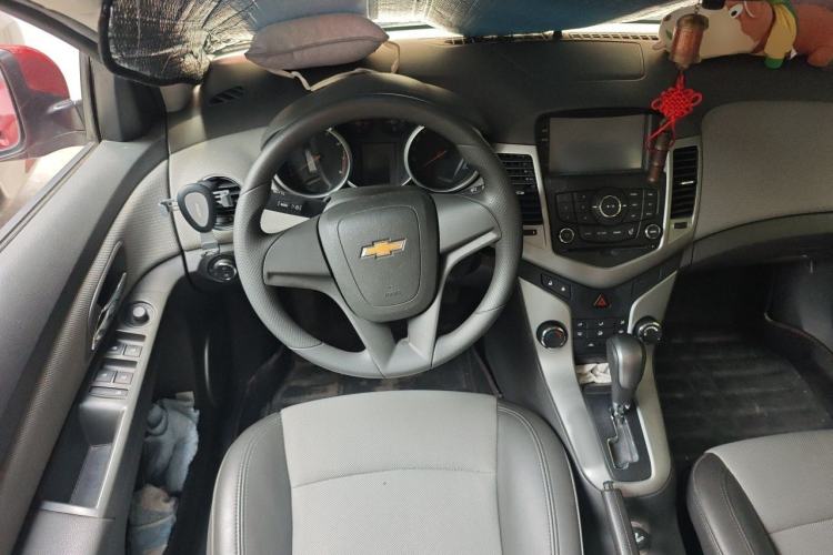 Used Chevrolet Cruze 2013 1.8L SE AT Steering Wheel