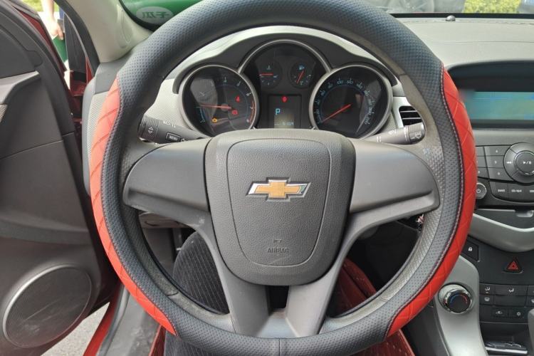 Used Chevrolet Cruze 2013 1.8L SE AT Steering Wheel