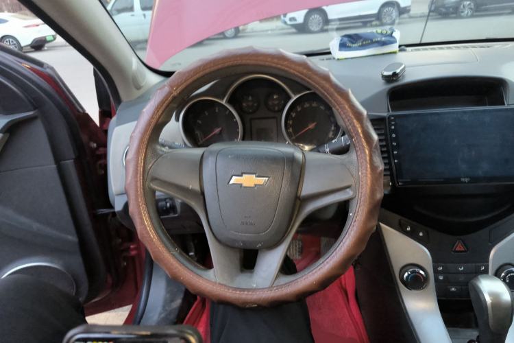 Used Chevrolet Cruze 2013 1.8L SE AT Steering Wheel