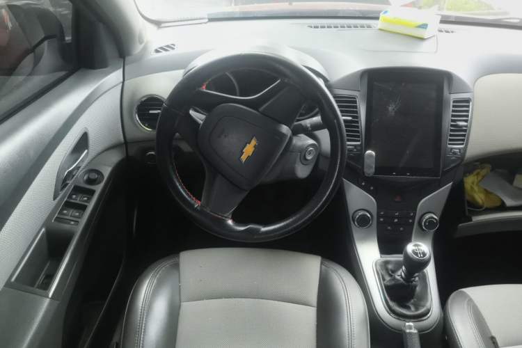 Used Chevrolet Cruze 2013 1.6L SE MT Steering Wheel