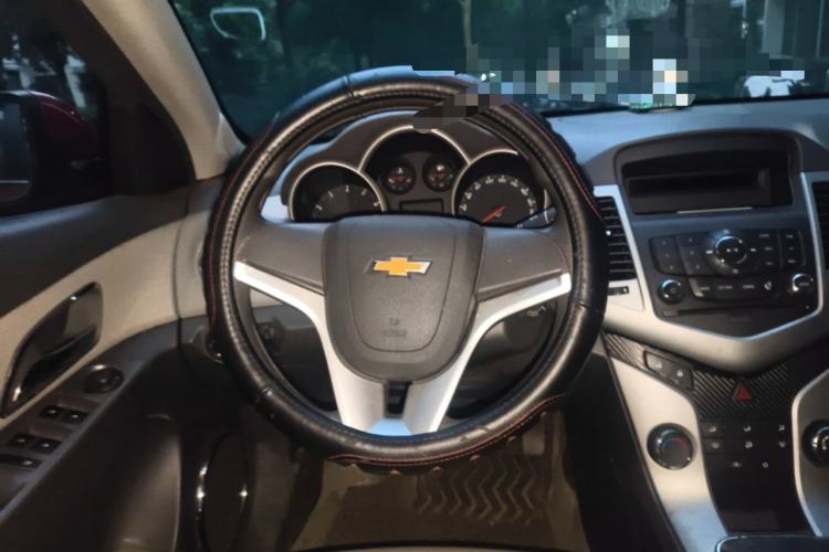 Used Chevrolet Cruze 2013 1.6L SL MT Steering Wheel