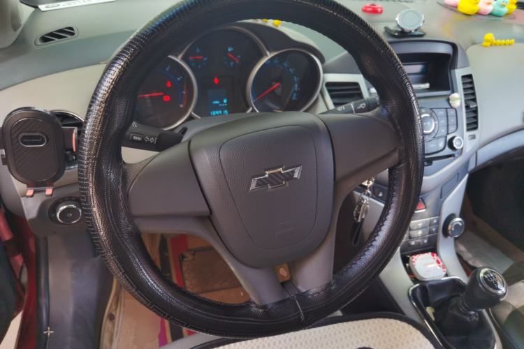 Used Chevrolet Cruze 2013 1.6L SL MT Steering Wheel