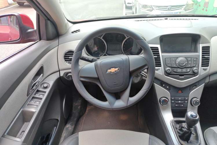 Used Chevrolet Cruze 2013 1.6L SE WTCC Edition MT Steering Wheel