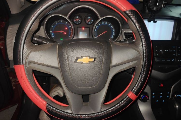 Used Chevrolet Cruze 2013 1.8L SE AT Steering Wheel