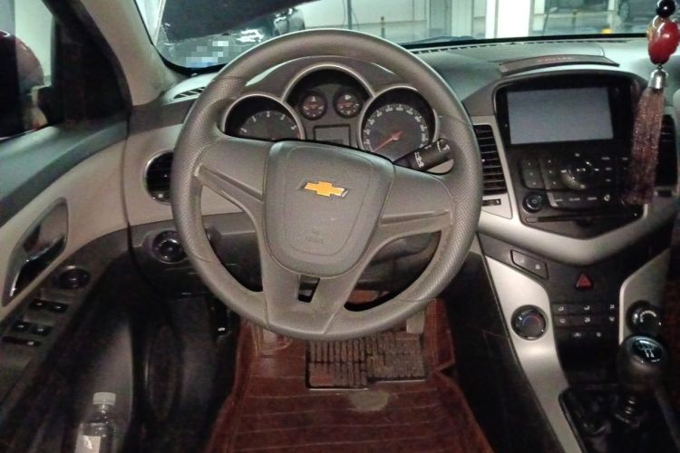 Used Chevrolet Cruze 2013 1.6L SL MT Steering Wheel