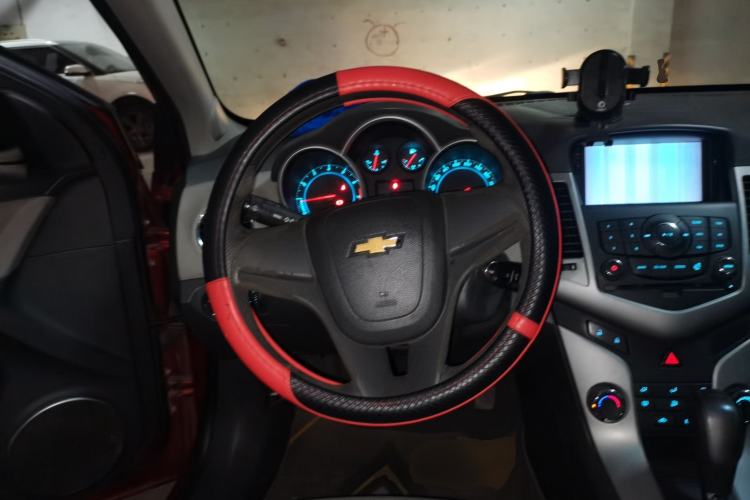 Used Chevrolet Cruze 2013 1.8L SE AT Steering Wheel