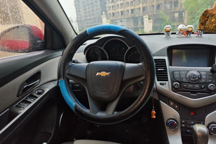 Used Chevrolet Cruze 2013 1.8L SE AT Steering Wheel