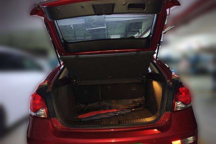 Used Chevrolet Cruze 2013 Hatchback 1.6L Automatic Luxury Model Trunk