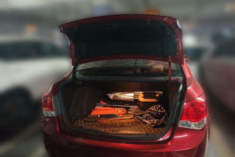 Used Chevrolet Cruze 2013 1.6L SL MT Trunk