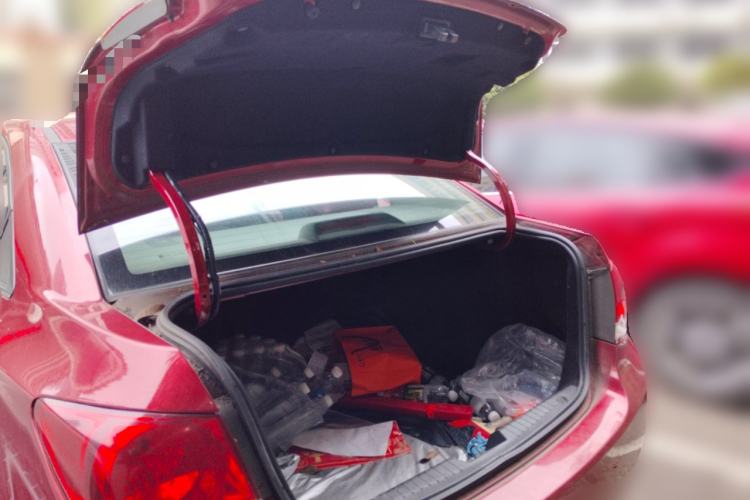 Used Chevrolet Cruze 2013 1.6L SE AT Trunk
