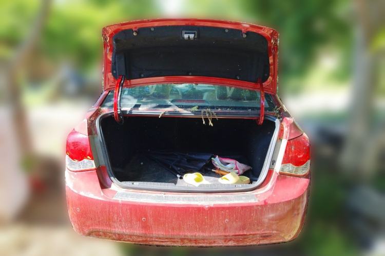 Used Chevrolet Cruze 2013 1.6L SE AT Trunk